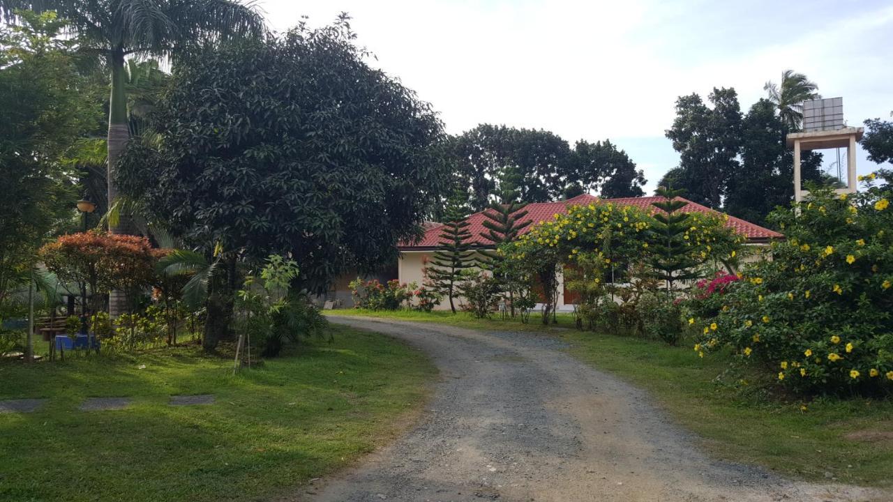 Phil Oasis Hotel & Resort Silang Eksteriør bilde