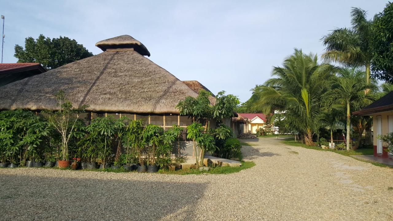 Phil Oasis Hotel & Resort Silang Eksteriør bilde