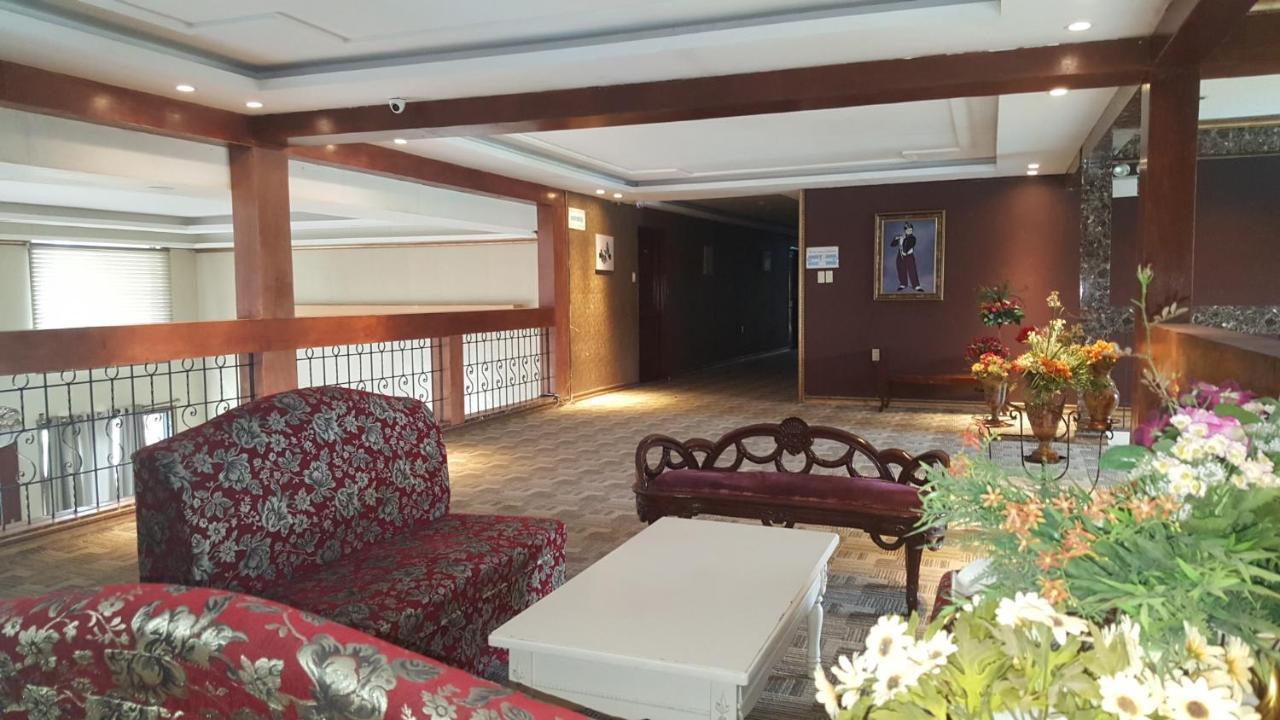 Phil Oasis Hotel & Resort Silang Eksteriør bilde